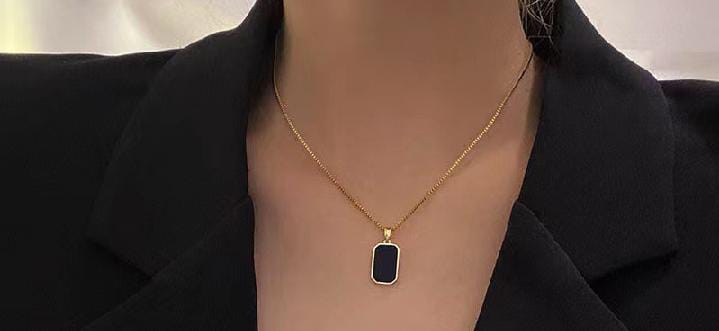 Men's & Girls Black Stone Pendant Necklace – Gold Chain