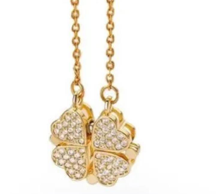 Four-Leaf Clover Pendant Necklace – Gold with Crystal Detailing